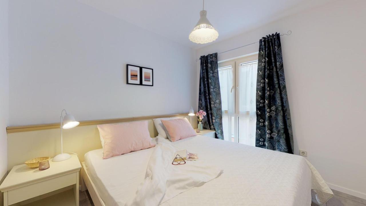 Mirta Deluxe Superior 5 Star Apartment, Your Piece Of Heaven By The Sea & Park, With Sea & Park View Novigrad Istria Buitenkant foto