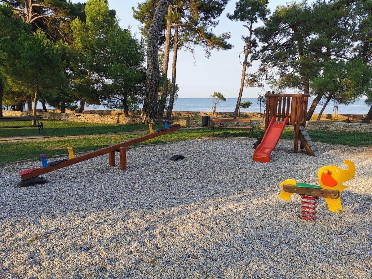 Mirta Deluxe Superior 5 Star Apartment, Your Piece Of Heaven By The Sea & Park, With Sea & Park View Novigrad Istria Buitenkant foto