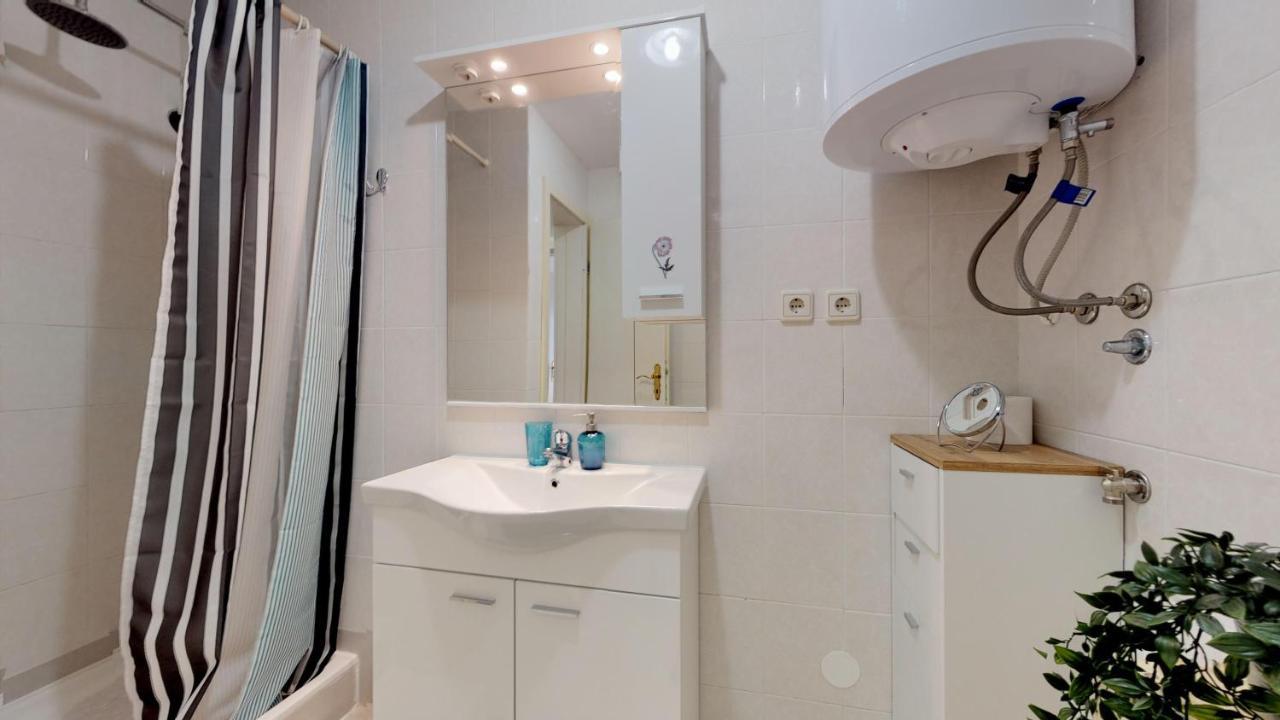Mirta Deluxe Superior 5 Star Apartment, Your Piece Of Heaven By The Sea & Park, With Sea & Park View Novigrad Istria Buitenkant foto
