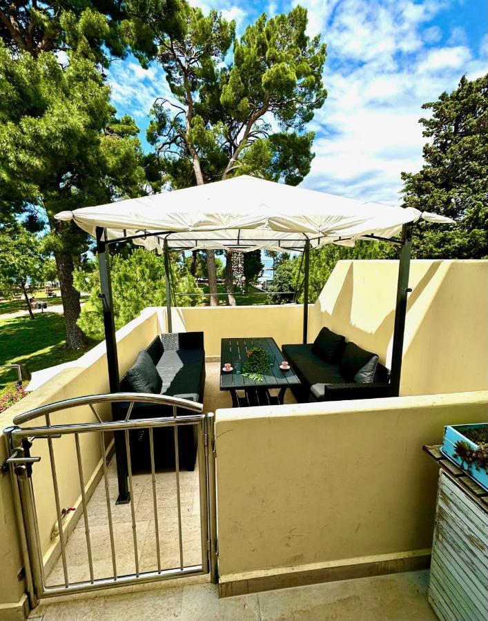 Mirta Deluxe Superior 5 Star Apartment, Your Piece Of Heaven By The Sea & Park, With Sea & Park View Novigrad Istria Buitenkant foto